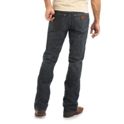 Wrangler Jeans: Men's WRT20FL Falls City Wrangler Retro Relaxed Boot Jean -Wrangler Shop wrt20fl bb01 swbb prd